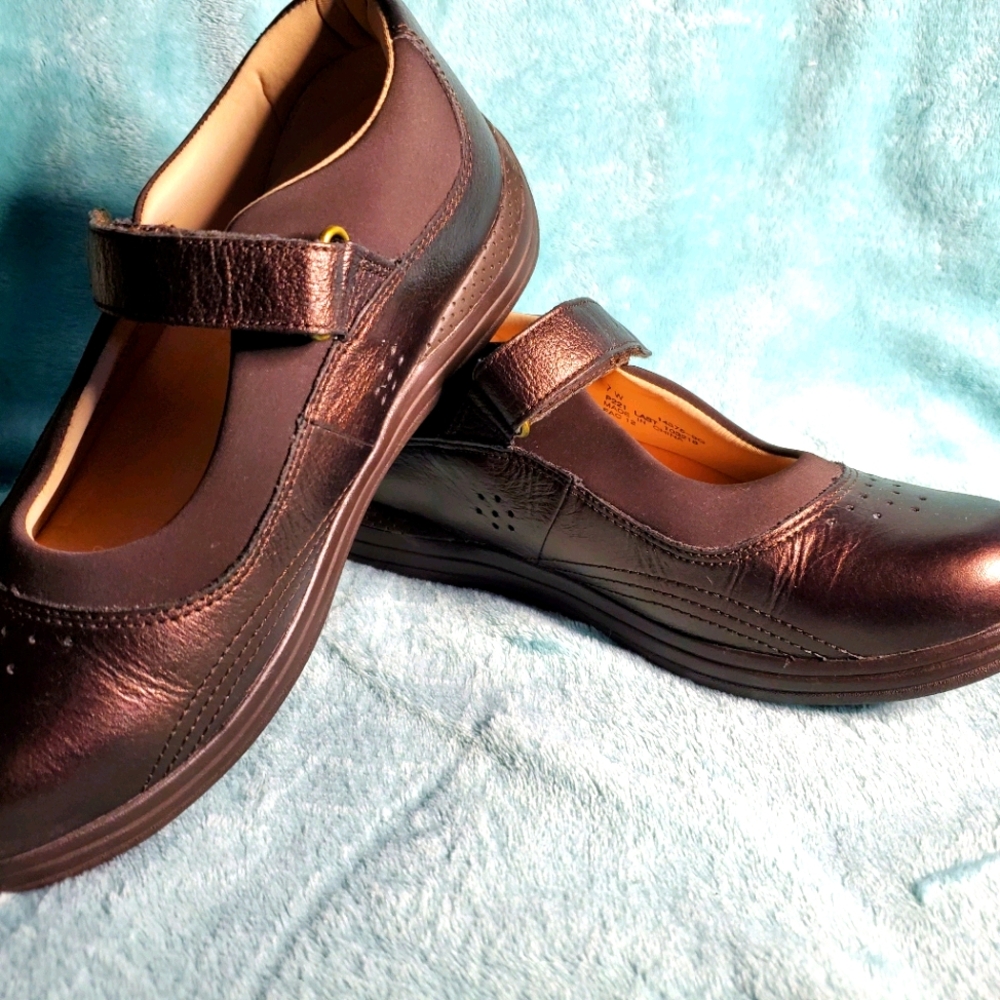 Drew shoes size 7W